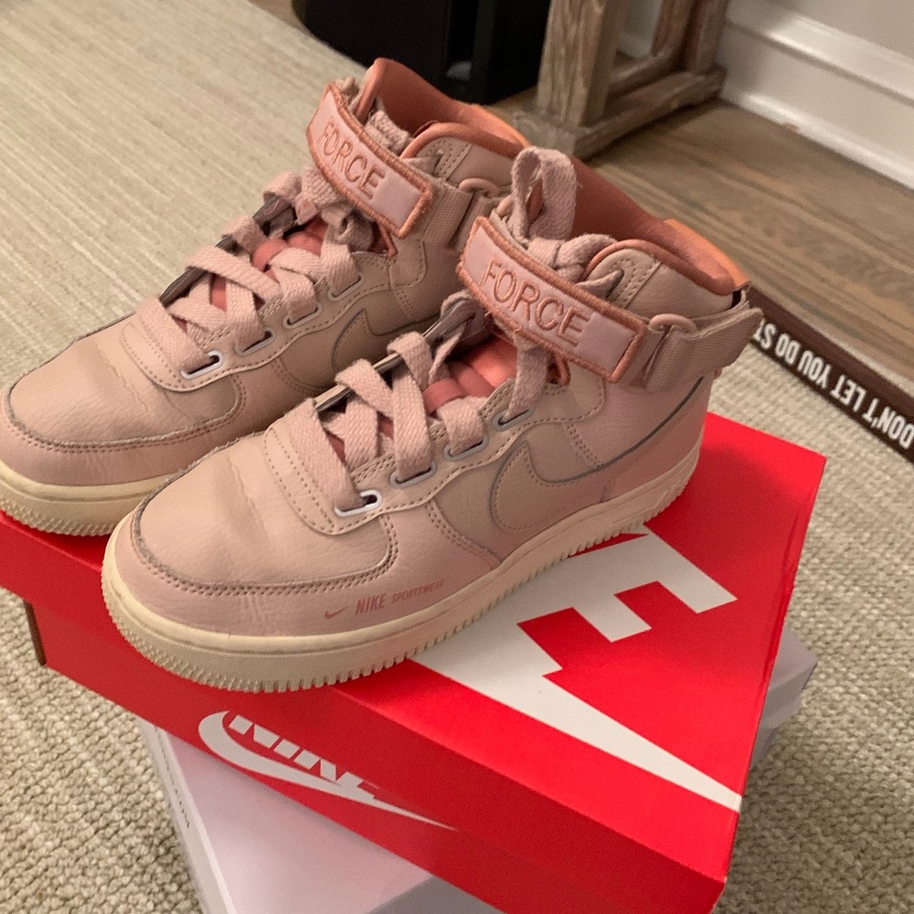 Blush high top Nike Air Force 1